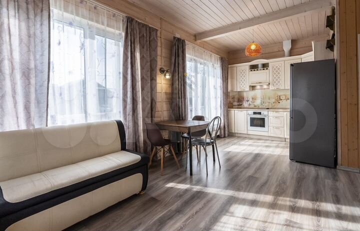 Дом 140 м² на участке 6 сот.