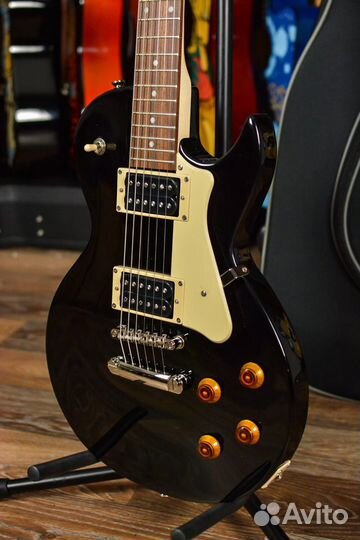 Электрогитара Cort Les Paul + Аксессуары