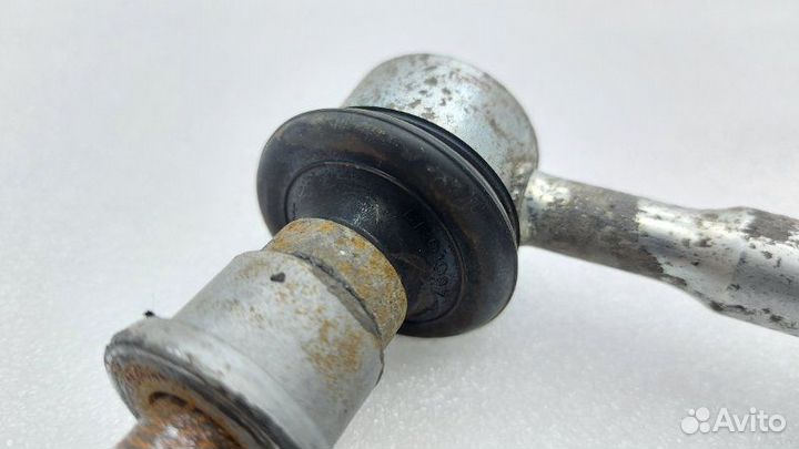 Стойка стабилизатора задняя Toyota Camry XV70