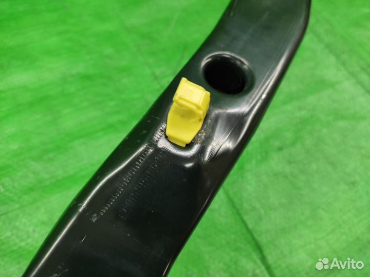 Рамка радиатора / усилитель Dodge Caliber 06-11