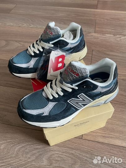 Кроссовки new balance 990v3