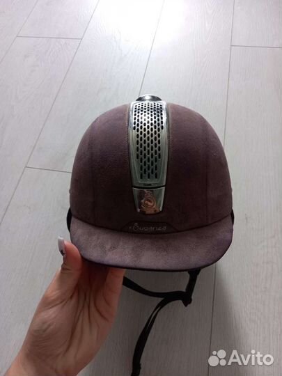 Шлем для конного спорта