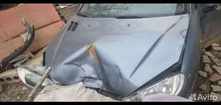 В разборе peugeot 206 Пежо