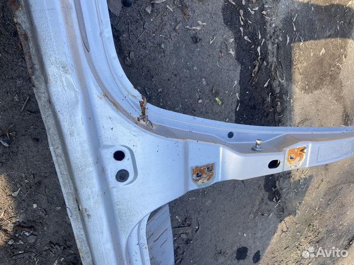 Передняя левая четверть c порогом LADA Largus