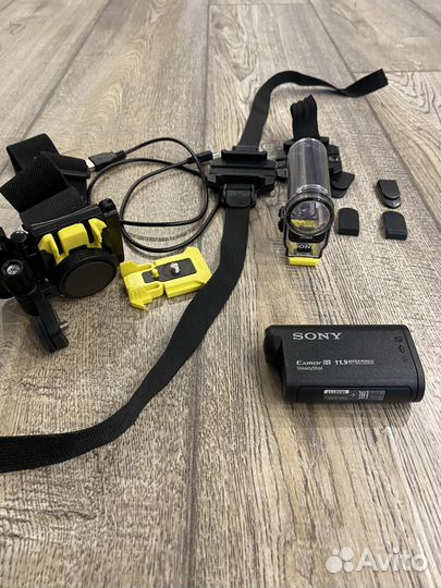 Экшен камера Sony HDR-AS20