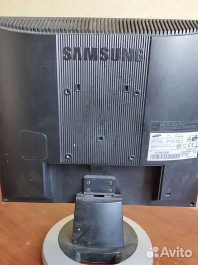 Монитор Samsung syncmaster 710n