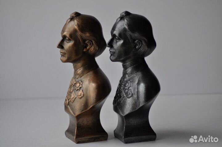 Бюст Суворов