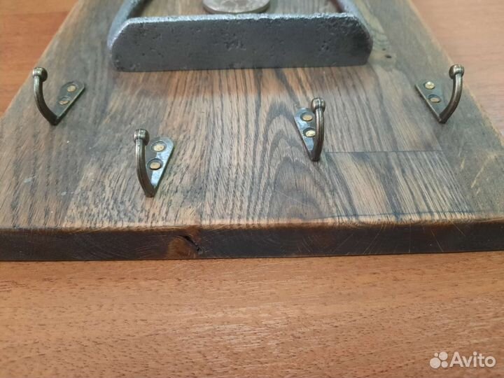 Ключница со стременем