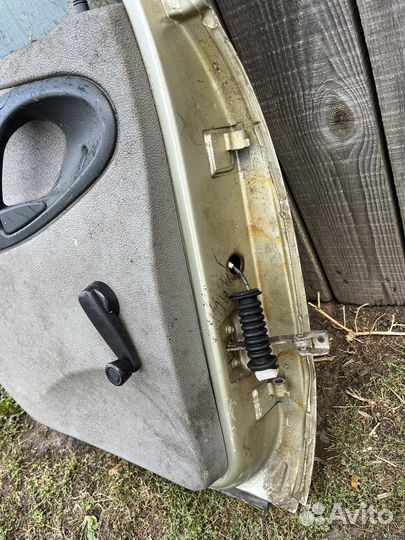 Двери на LADA калину