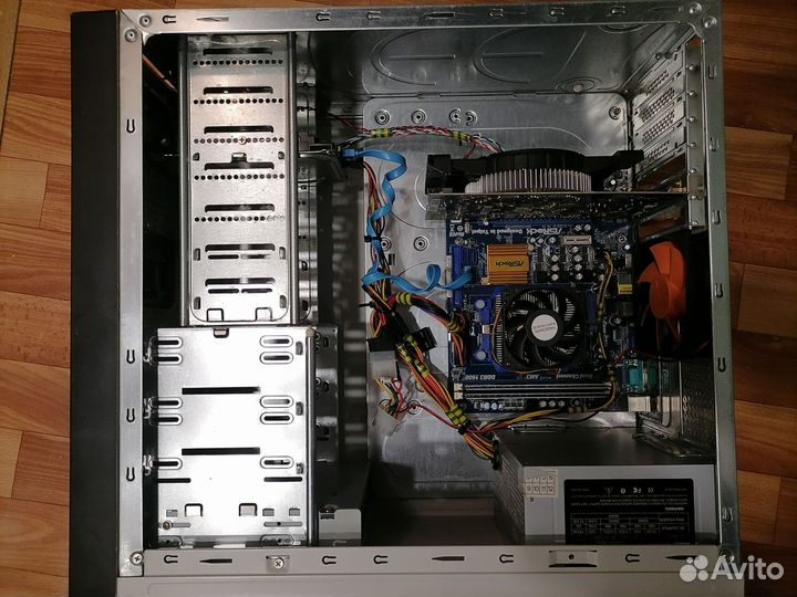 Компьютер (системный блок и монитор)
