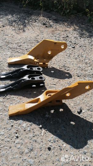 Зуб ковша центральный джисиби JCB 3CX,4CX