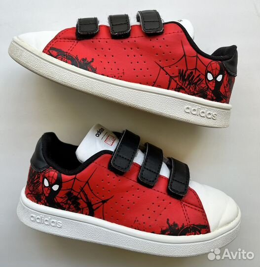 Кроссовки adidas marvel