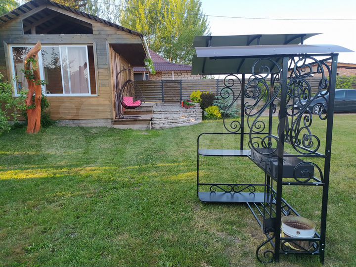 Дом 20 м² на участке 8 сот.