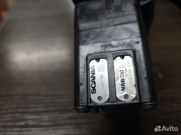 Кран уровня подвески Scania