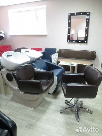 Парикмахерская мойка, парикмахерское кресло
