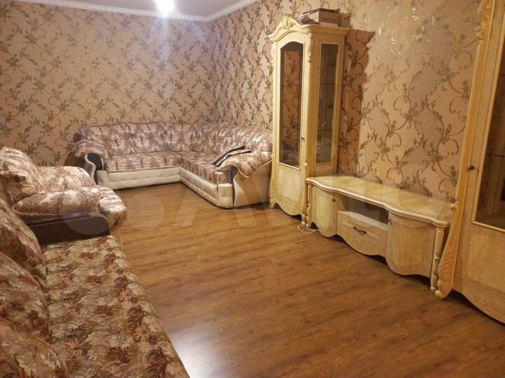 2-к. квартира, 60 м², 4/10 эт.