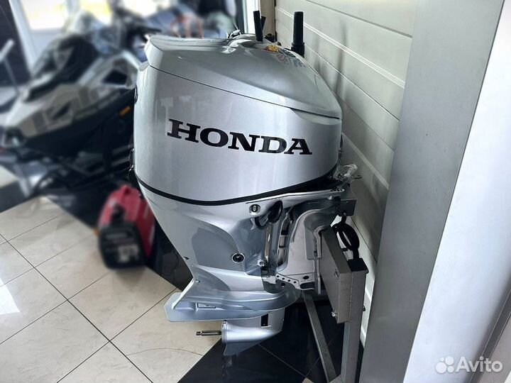 Лодочный мотор honda BF60AK1 lrtu Витринный