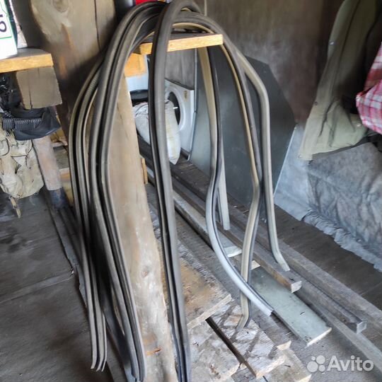 Уплотнитель проема двери Хонда црв