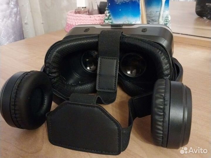 Очки виртуальной реальности с пультом