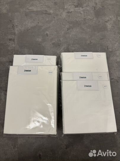 Комплекст белого постельного белья