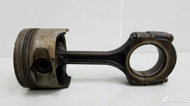 Шатун с поршнем двигателя двс Renault Megane 1 BA0