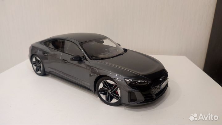 1:18 Audi RS e-tron GT