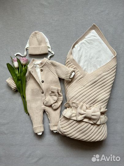 Набор на выписку из роддома для новорожденного