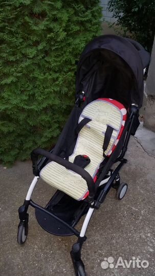 Прогулочная коляска baby yoya