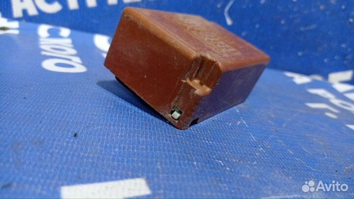 Блок управления двери Toyota Camry 40 седан 2AZ-FE