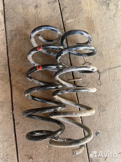 Задние пружины от 4wd toyota corolla fielder
