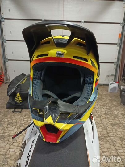 Мотошлем FOX v1