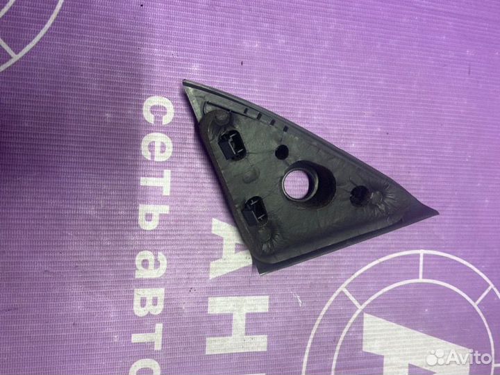 Уголок двери передний правый Kia Ceed ED G4FC 2008