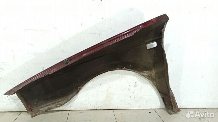 Крыло переднее правое