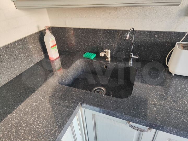 3-к. квартира, 81 м², 8/10 эт.