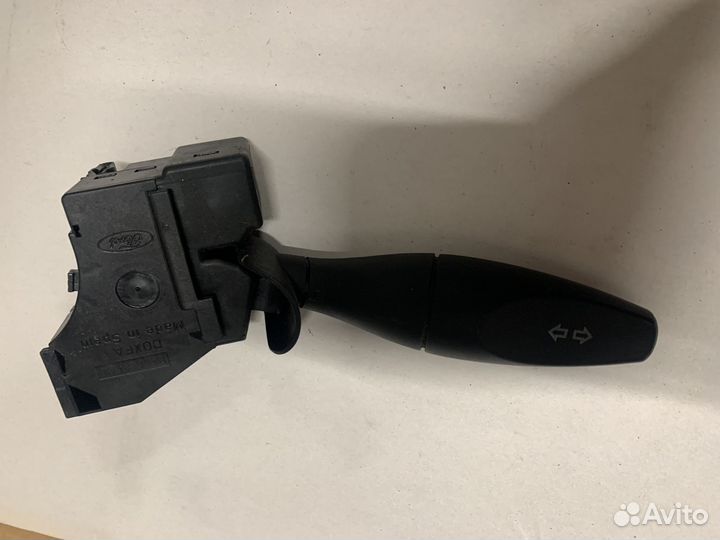 Подрулевой переключатель поворотников Ford Fusion