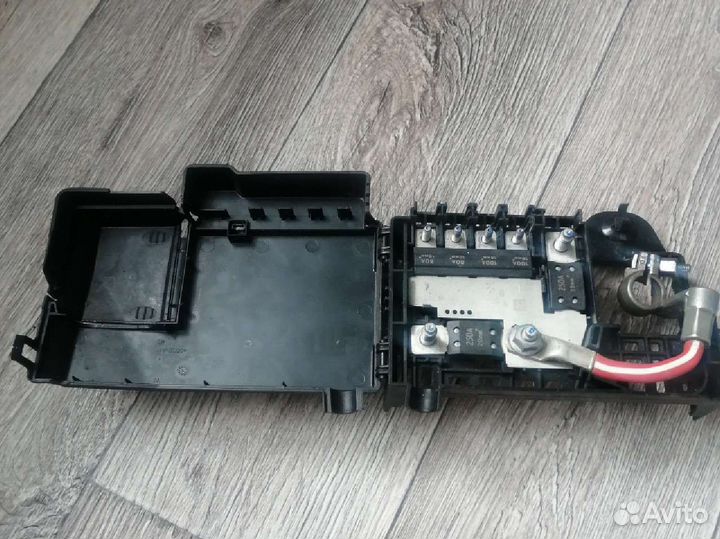Блок силовых предохранителей акб chevrolet cruze