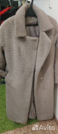 Пальто женское 42 44 бежевое