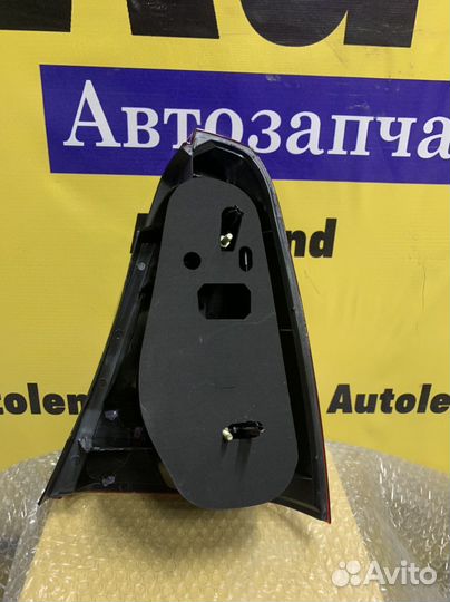 Фонарь задний левый, правый renault logan