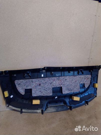 Задняя полка Volkswagen Polo 5 Седан