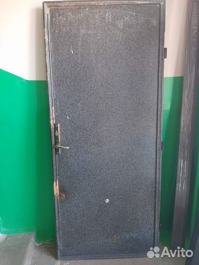 Дверь входная железная