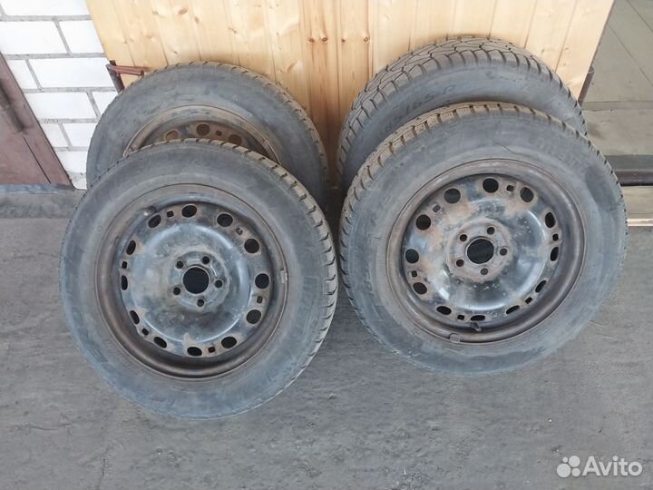 Pirelli Carrier 185/65 R15 65B