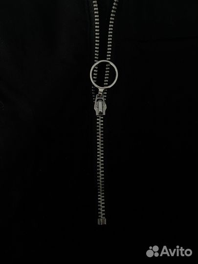 Шорты черные на молнии