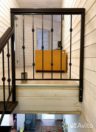 Перила деревянные с монтажем