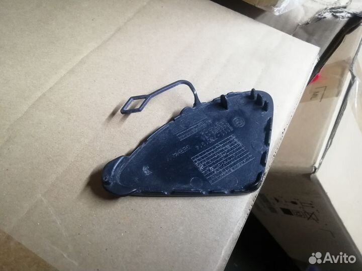 Заглушка переднего бампера BMW 3er F30 2016 год