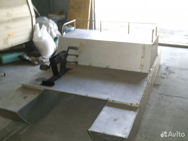 Катамаран прогулочный