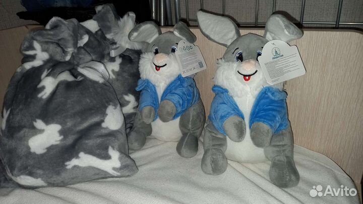 Зайчики(упаковка)для новогоднего подарка