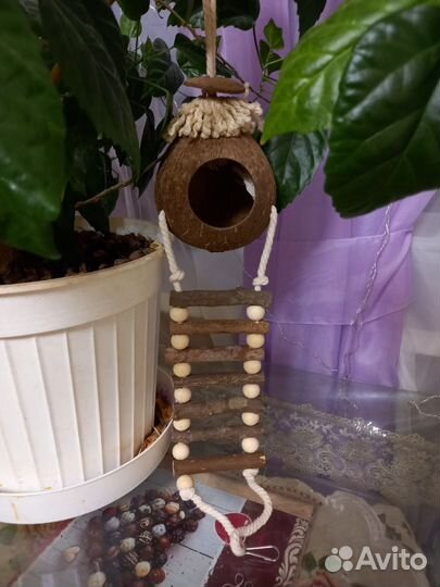 Подвесной птичий домик