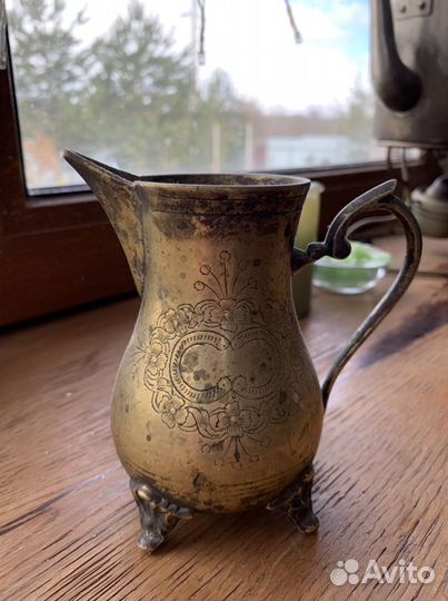 Молочник (латунь). Европа