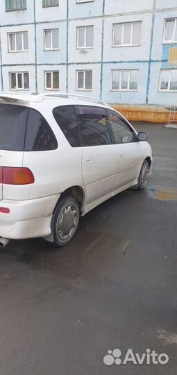 Toyota Ipsum 2.0 AT, 1997, 339 702 км