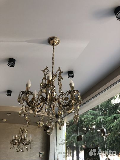 Продам люстру